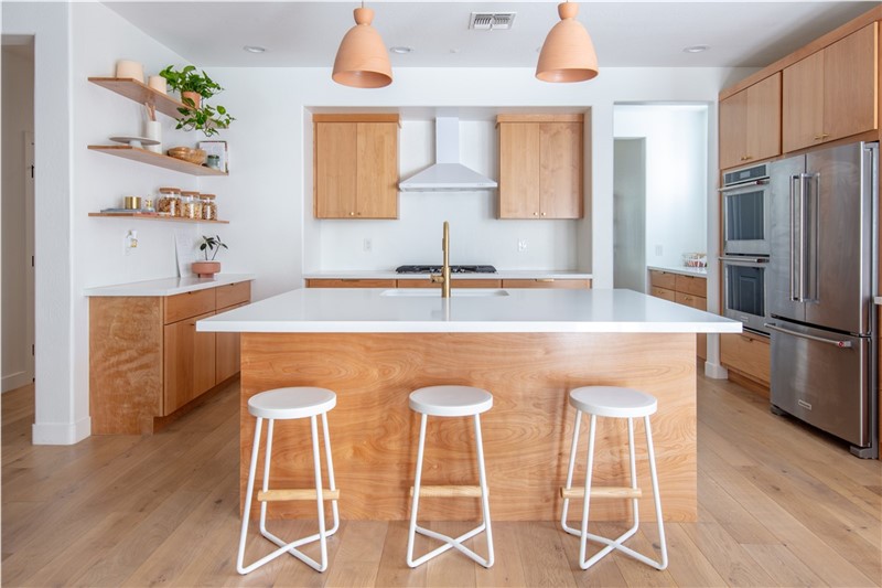 ตัดสินใจเลือกเลย์เอาต์ที่ดีที่สุดสำหรับการออกแบบห้องครัวของคุณ